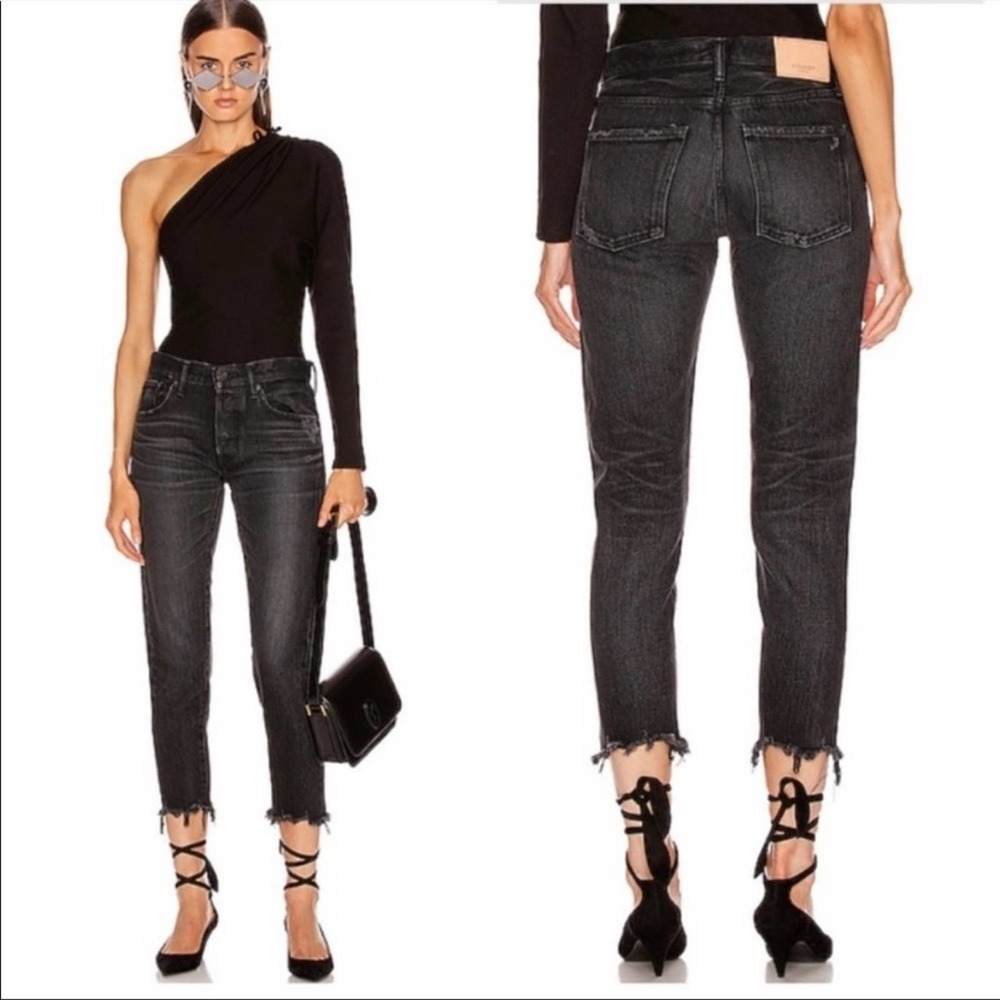 Moussy Vintage Staley Tapered Jeans Size 25 Frayed Hem Button Fly Brand new